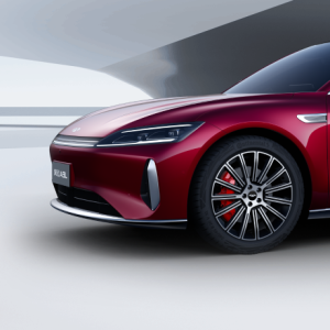 瞄准中大型轿车市场！奇瑞风云A9 EV量产版亮相，纯电/增程双选择